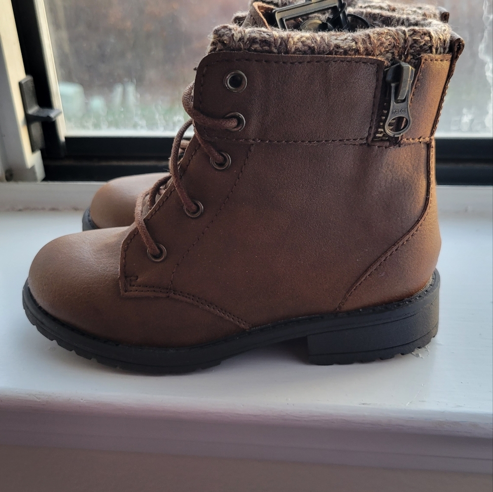 Brand new brown booties for girls